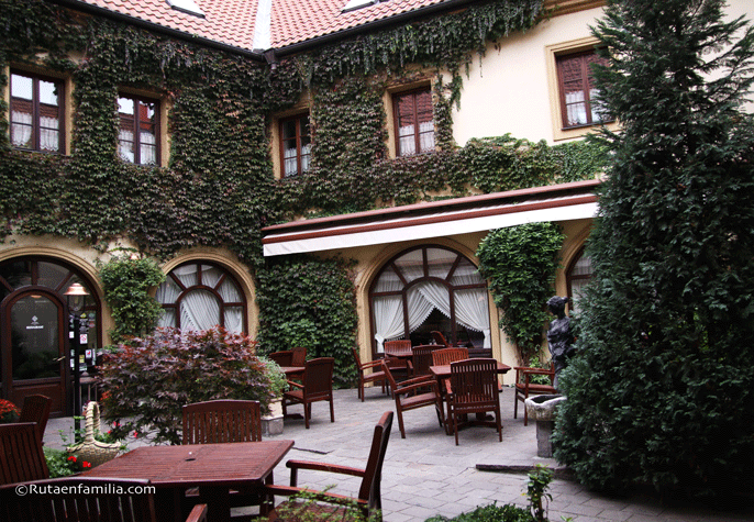 Hotel-Octarna-Kromeriz-RepublicaCheca-©Rutaenfamilia
