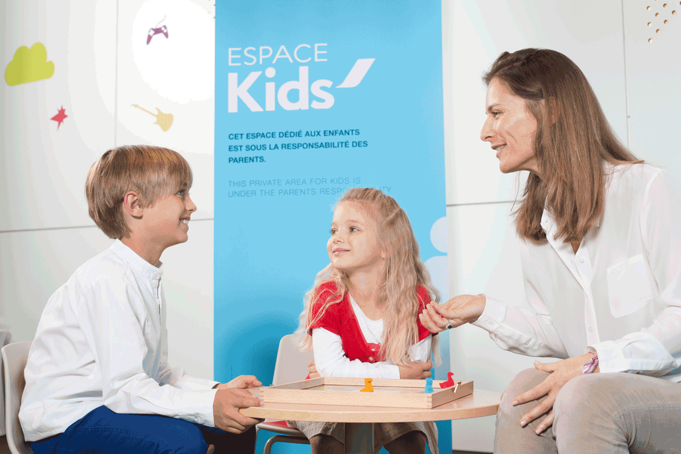 Consejos de Air France para volar con niños