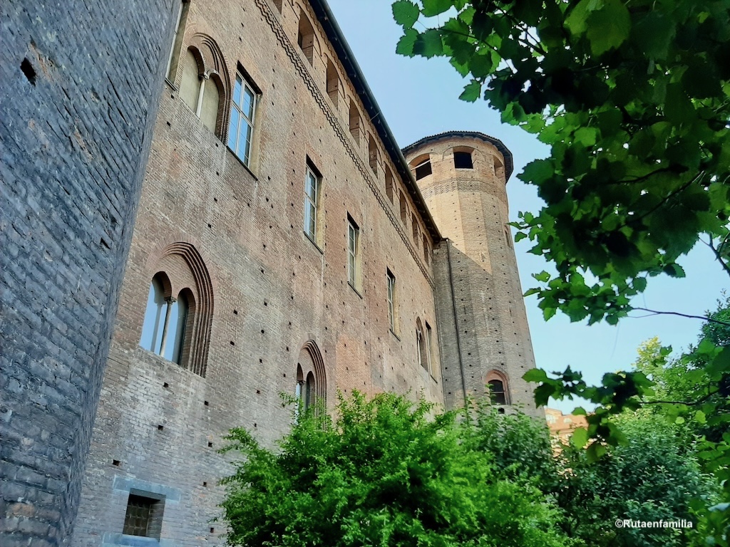 Fachada medieval del Palazzo Madama en Piazza Castello