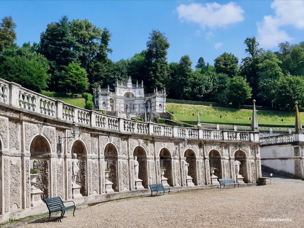 Jardines y fuentes de la Villa della Regina