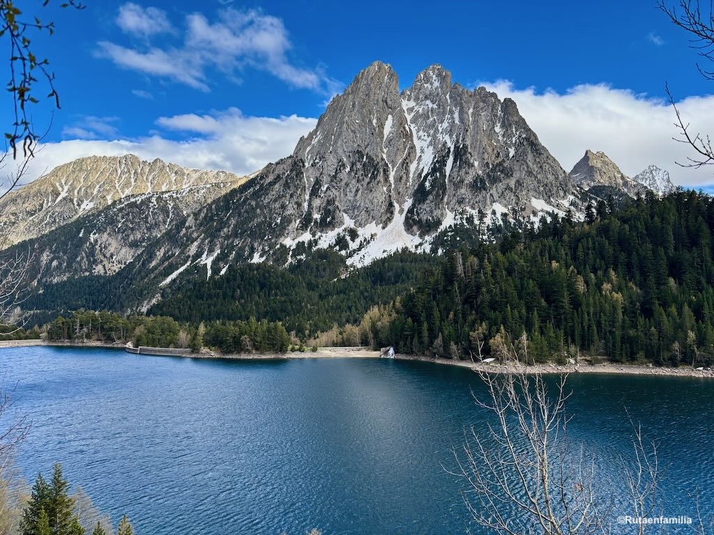 Naturaleza en Lleida para senderismo en familia